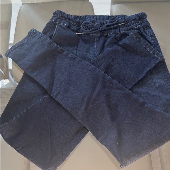 Bevy Flog Woman’s Blue Jeans Size 28 - Picture 3 of 4